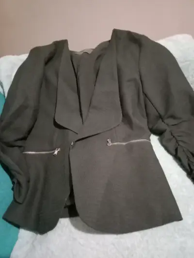 Chaqueta de cuero marrón con cierre - miniatura 5