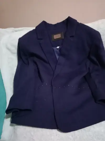 Blazer de mujer a cuadros elegante - miniatura 4