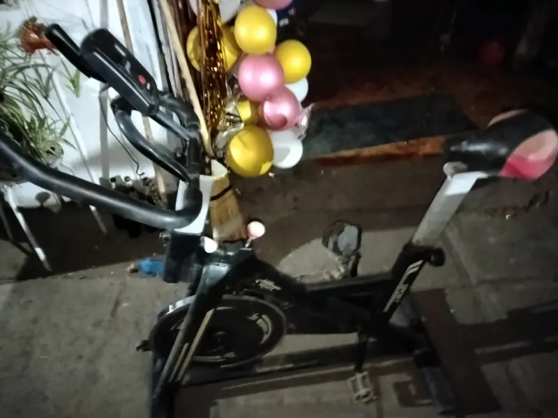 Bicicleta estática para ejercicio en casa - 3
