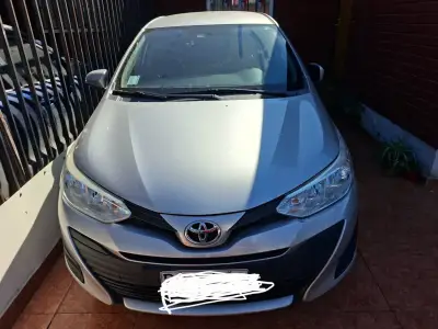 Toyota Yaris 2021 - miniatura 1