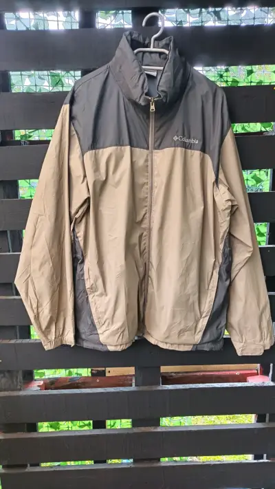 Chaqueta cortaviento Columbia beige y gris - miniatura 1