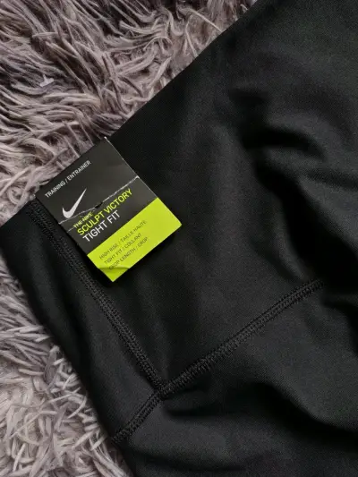 Leggings deportivos negros Nike para mujer - miniatura 6