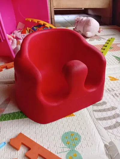 Asiento de bebé rojo ergonómico - miniatura 1