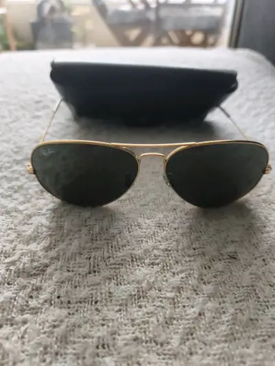 Gafas de sol Ray-Ban Aviator doradas - miniatura 1