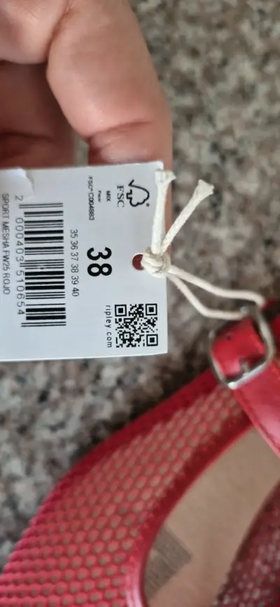 Zapatos rojos de malla con hebilla para mujer - miniatura 5