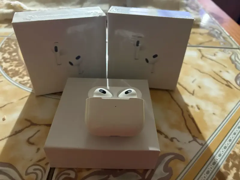 Auriculares inalámbricos con estuche de carga - 1