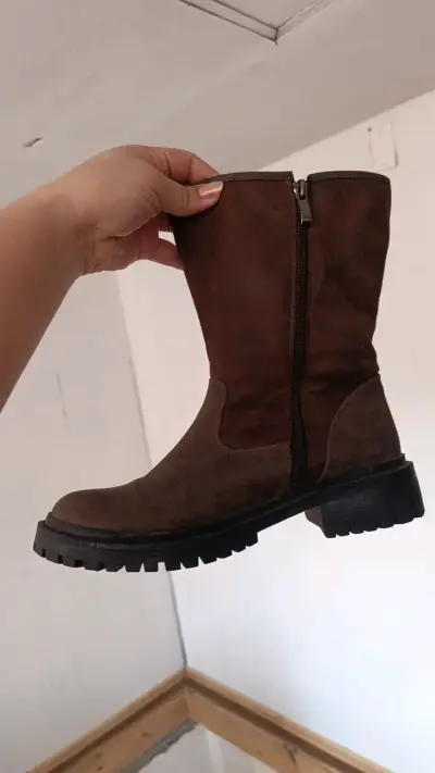 Botas de cuero marrón con forro interior - miniatura 2