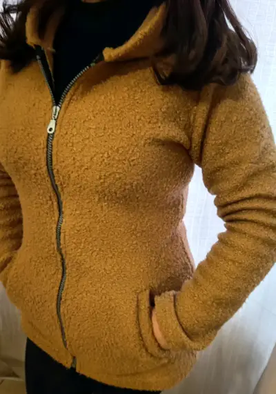 Chaqueta de lana con cierre color camel - miniatura 1