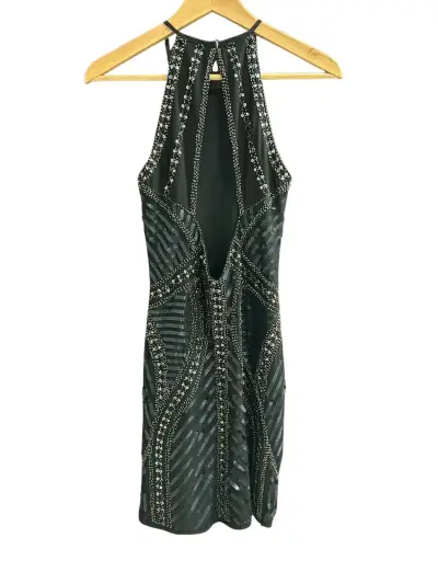 Vestido de fiesta negro con lentejuelas - miniatura 2