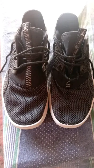 Zapatillas deportivas negras para hombre - miniatura 1