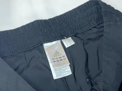 Short Adidas de mujer S - miniatura 3