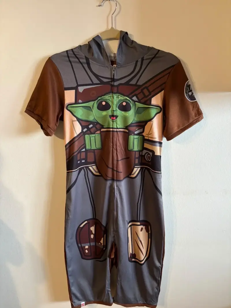 Disfraz infantil de Baby Yoda con capucha