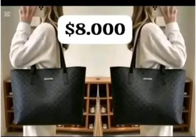 Bolso tote negro con diseño de letras - miniatura 1