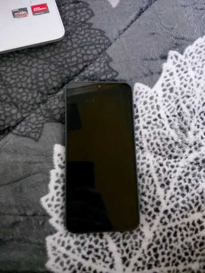 Samsung Galaxy A25 en buen estado - miniatura 4