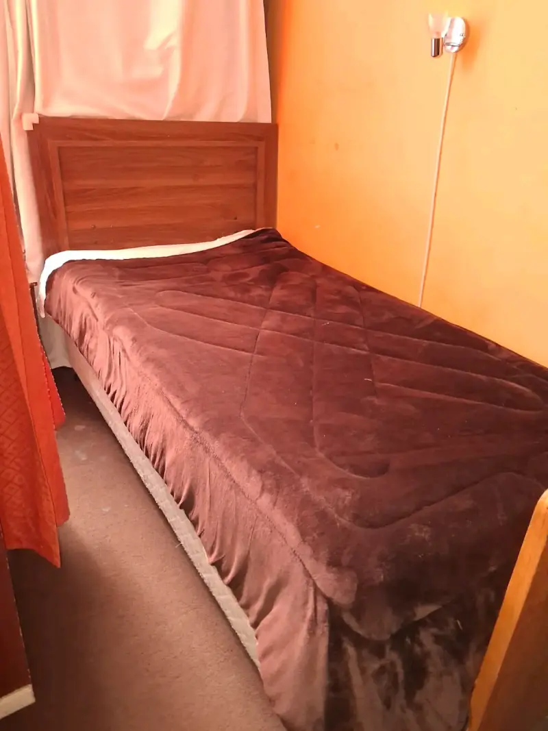 Cama individual con colchón en buen estado - 3