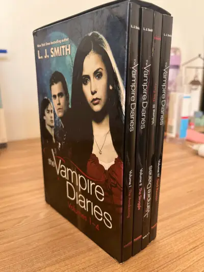 Colección de libros The Vampire Diaries Volúmenes 1-4 - miniatura 2