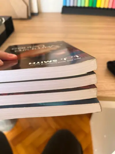 Colección de libros The Vampire Diaries Volúmenes 1-4 - miniatura 5