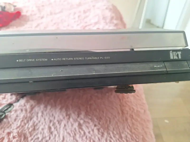 Tocadiscos estéreo IRT PL-020 con auto retorno - 2