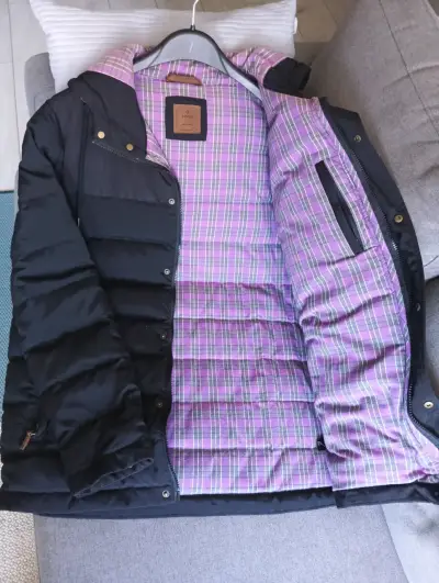 Chaqueta acolchada negra Kivul con capucha - miniatura 1