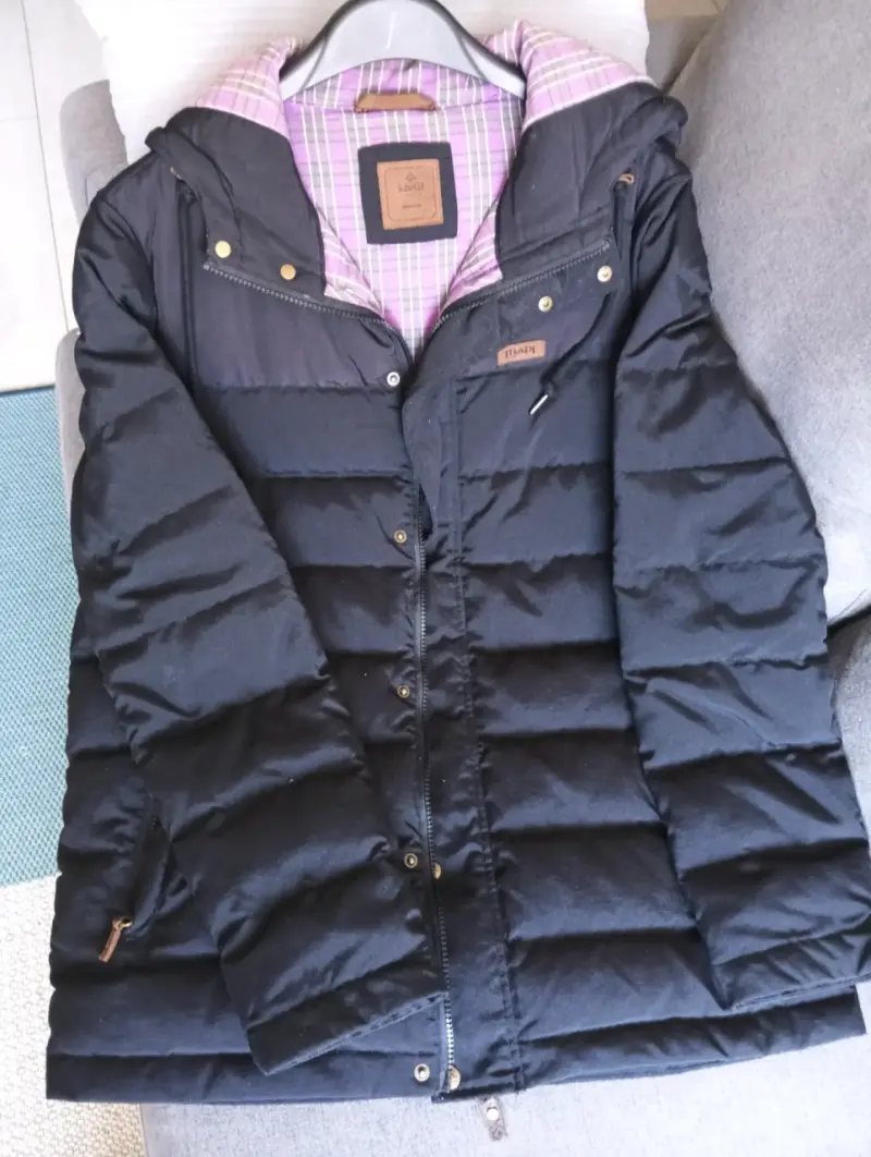 Chaqueta acolchada negra Kivul con capucha - 2