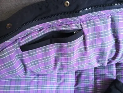 Chaqueta acolchada negra Kivul con capucha - miniatura 5