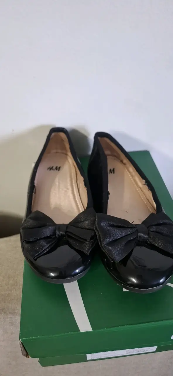 Bailarinas negras con lazo H&M talla 27
