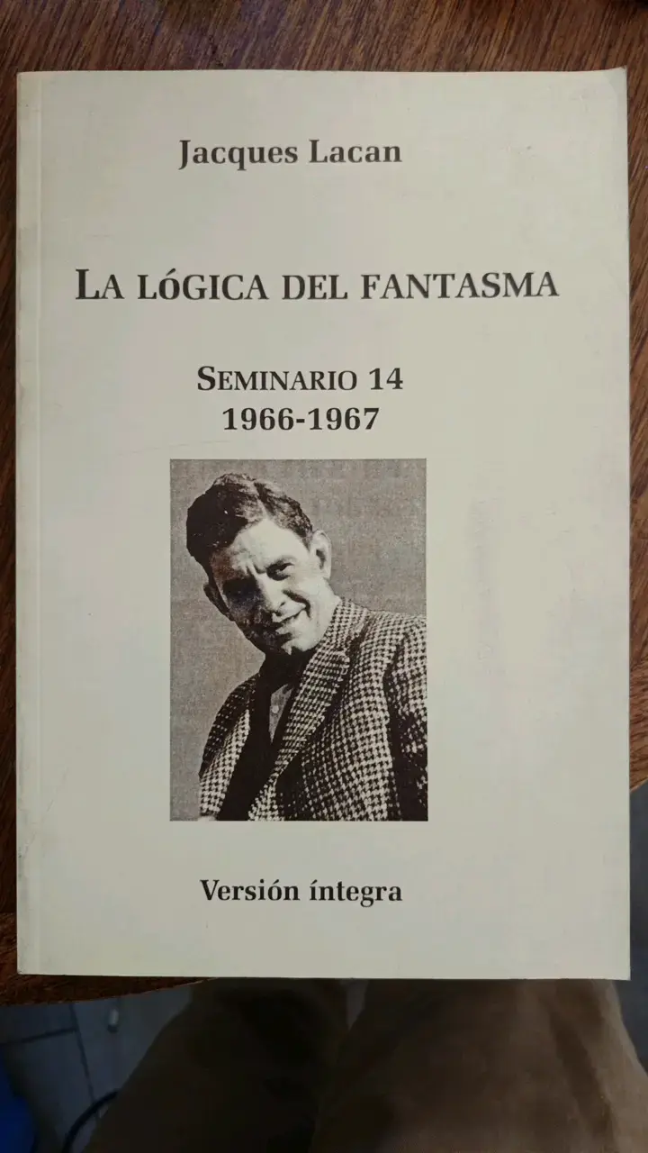 Libro 'La Lógica del Fantasma' de Jacques Lacan