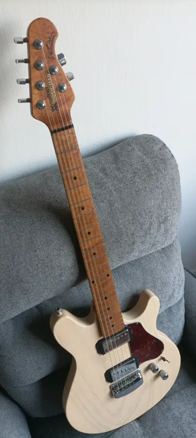 Ernie Ball Music Man Valentine 🇺🇸 - miniatura 3