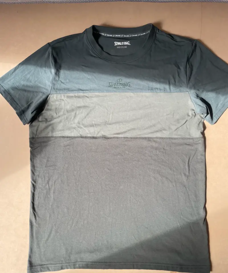 Polera deportiva Spalding gris para hombre - 2