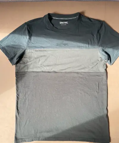 Polera deportiva Spalding gris para hombre - miniatura 2
