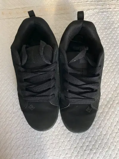 Zapatillas de skate negras DC Shoes talla 43 - miniatura 1