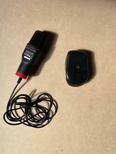 Micrófono Trust con cable y mouse inalámbrico - miniatura 1