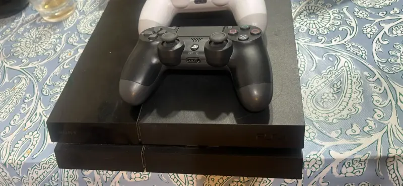 Consola PS4 con dos controles DualShock Desblock - 2