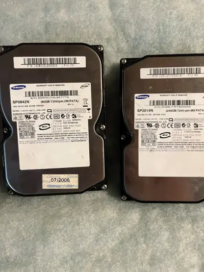 Lote de discos duros Seagate, WD y Samsung usados - miniatura 2