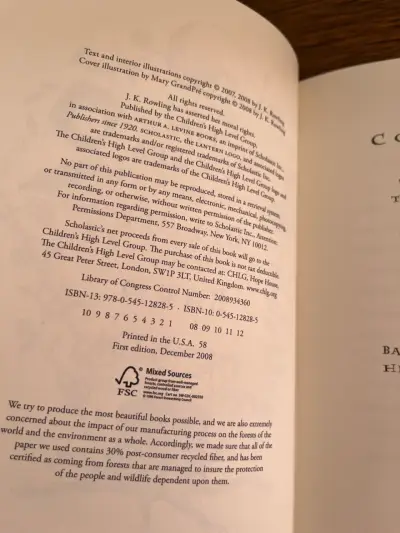 Libro original The Tales of Beedle the Bard inglés - miniatura 4