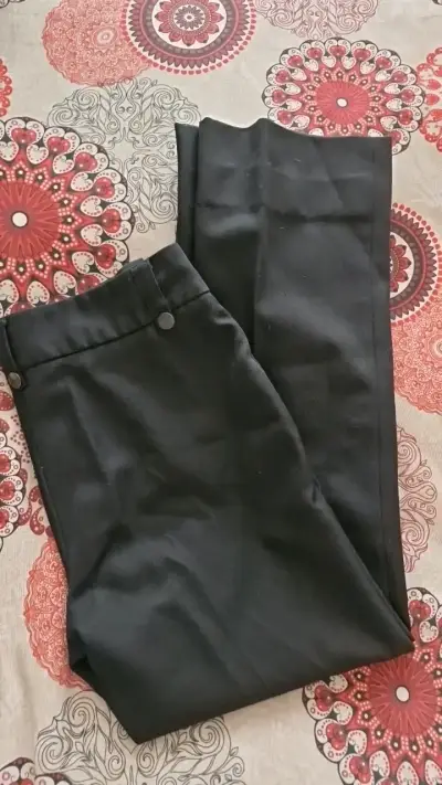 Pantalón de vestir negro para mujer - miniatura 4