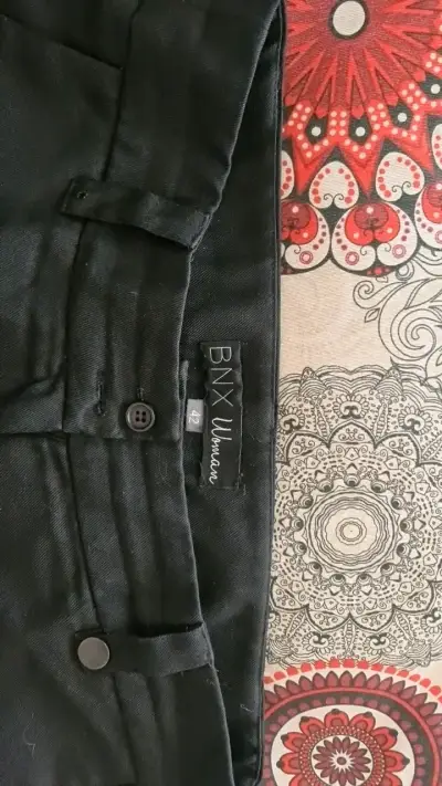 Pantalón de vestir negro para mujer - miniatura 5