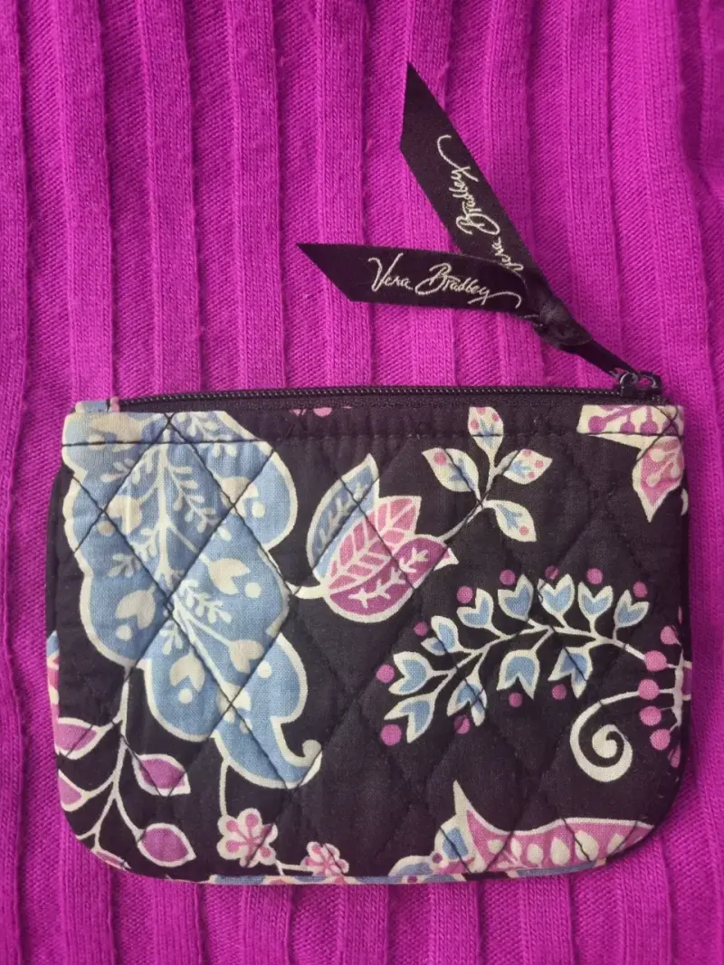 Monedero estampado floral Vera Bradley.