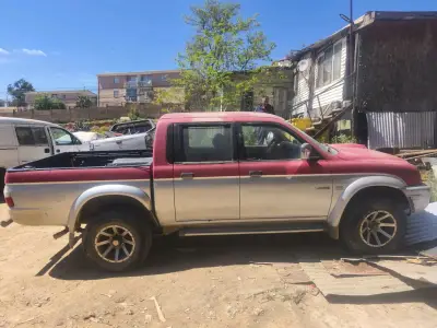 Camioneta pickup doble cabina usada - miniatura 1