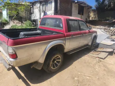 Camioneta pickup doble cabina usada - miniatura 2
