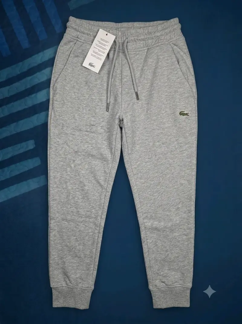 Conjunto gris con capucha Lacoste - 3