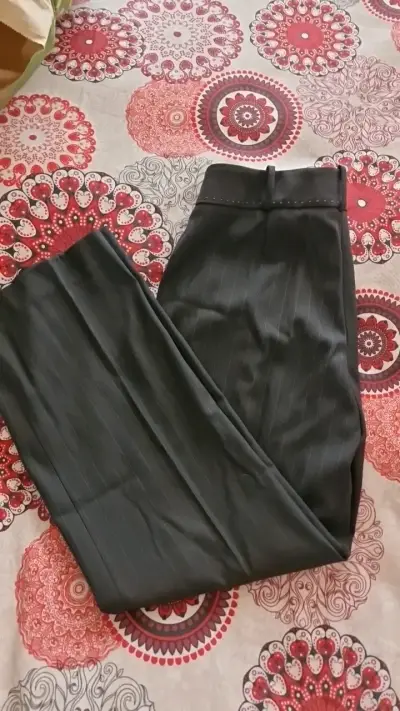 Pantalón de vestir gris oscuro para mujer - miniatura 2