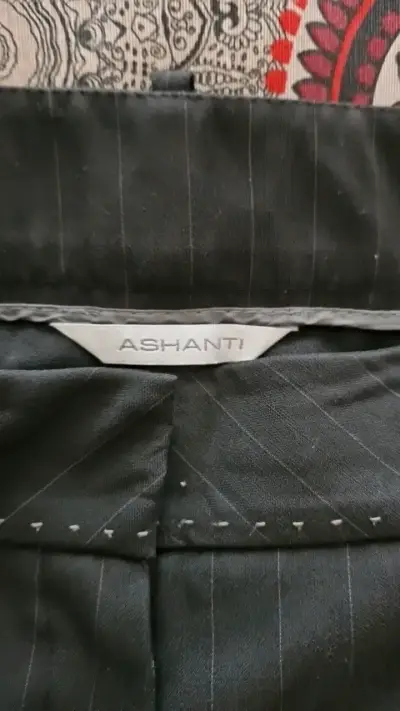 Pantalón de vestir gris oscuro para mujer - miniatura 3