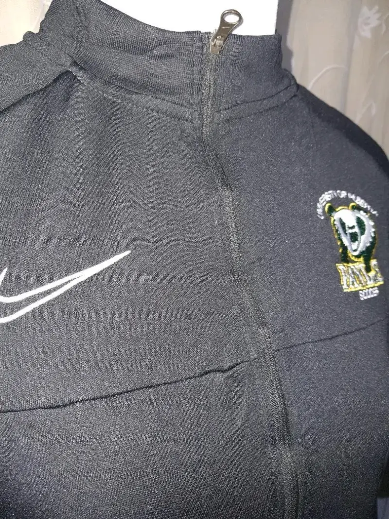 Chaqueta deportiva negra Nike Dri-Fit - 2