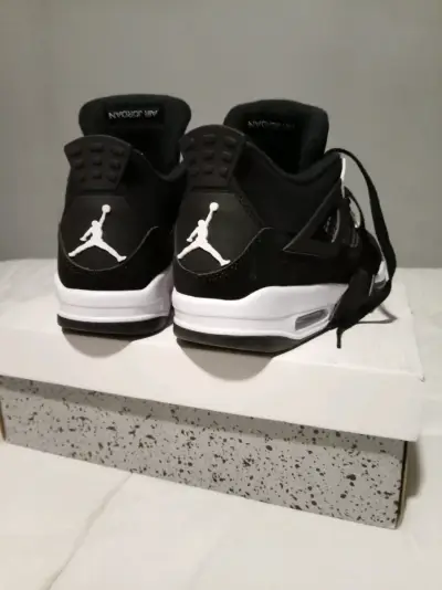 Zapatillas "White Thunder" Air Jordan retro 4 - miniatura 3