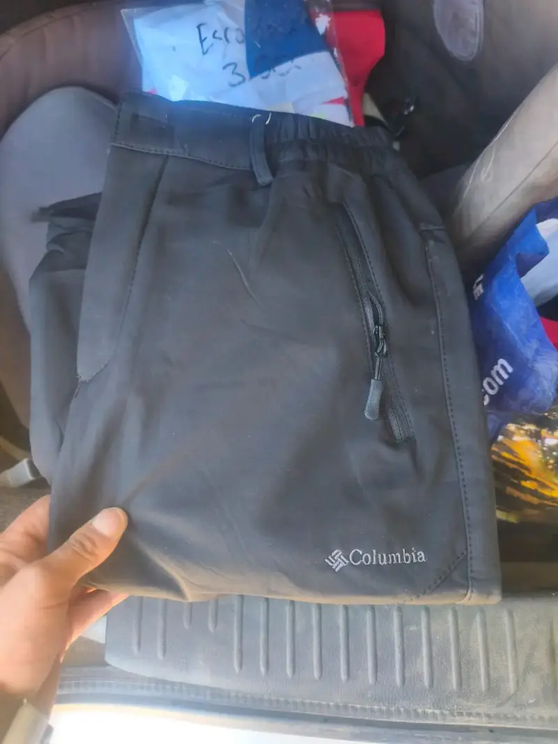 Pantalones deportivos Columbia negros con cierre - 2