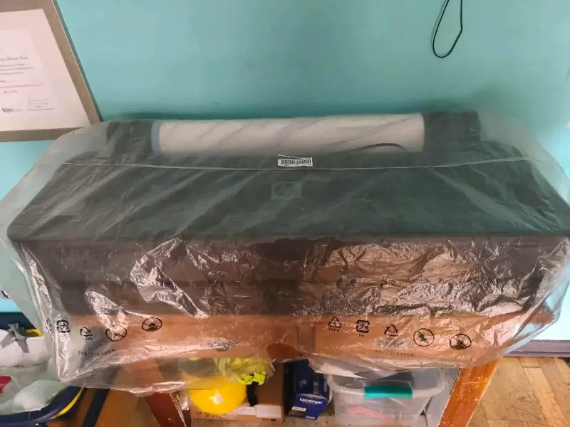 Impresora Plotter HP DesignJet T520 en buen estado - 2