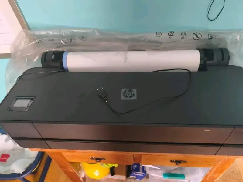 Impresora Plotter HP DesignJet T520 en buen estado - 3