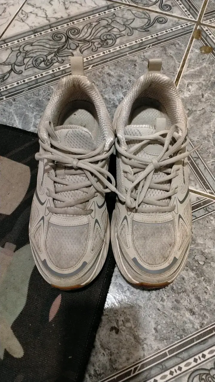 Zapatillas deportivas grises para hombre