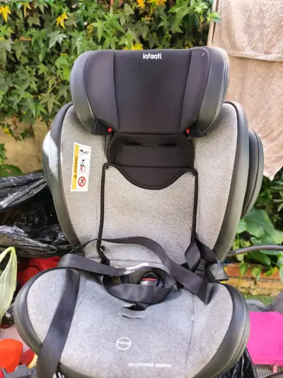 Silla de auto para bebé Infanti con protección - miniatura 4